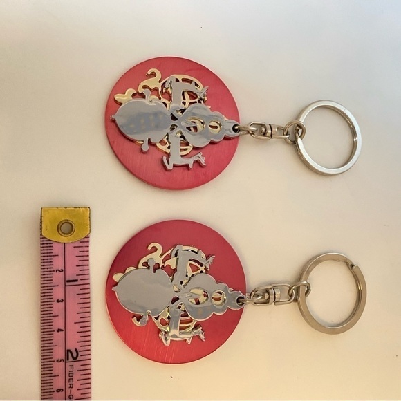 Neiman Marcus Vintage Reindeer & Snowflake Key Chain Set Of 2 New Without Tags - Picture 11 of 11